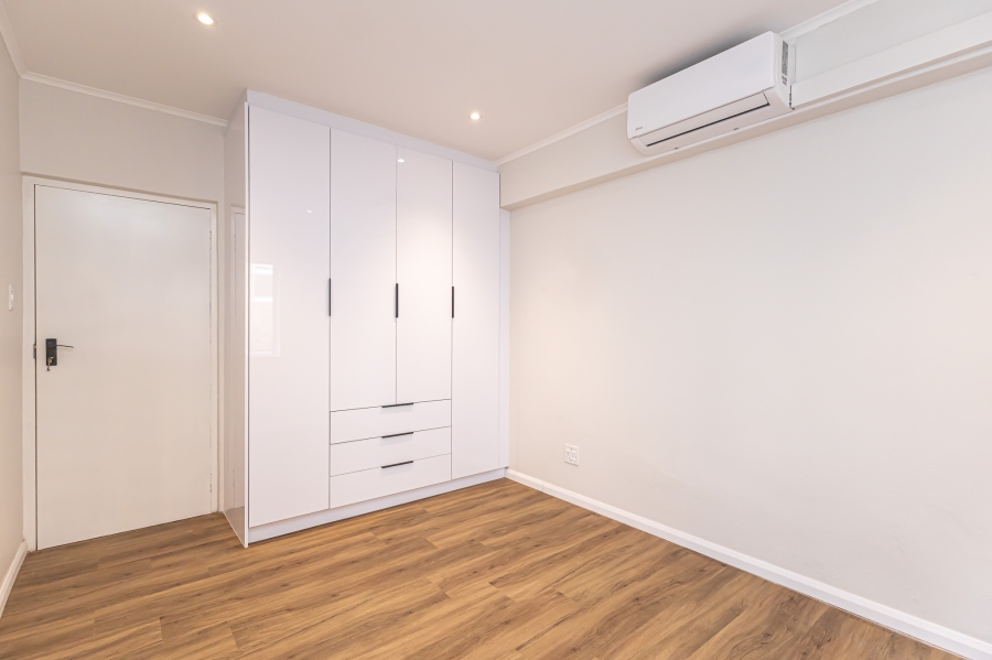 To Let 2 Bedroom Property for Rent in Sea Point Western Cape